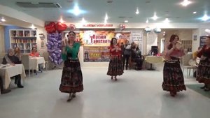 Маляркица Танец с бубнами