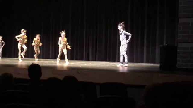 Lola - Zuka Zama Dance смотреть онлайн