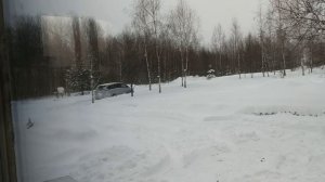 Toyota Estima Hybrid сквозь сугробы 4WD