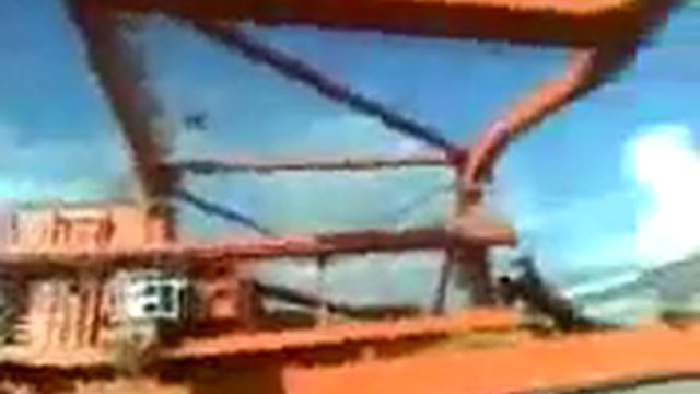 Crane fail Guayaquil! Кран упал в Гуаякиле! (www.vertikalnet.ru) смотреть онлайн