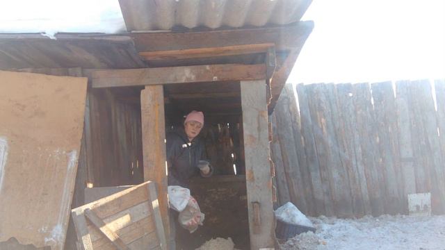 Семья в деревне, как проходят выходные дни. смотреть онлайн