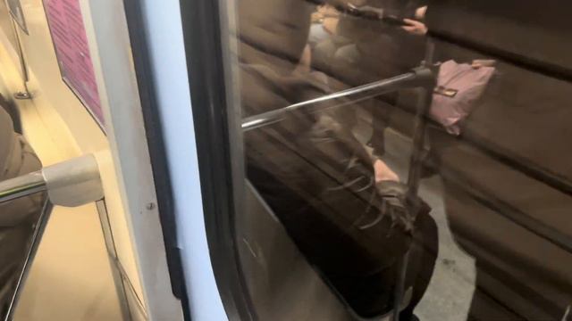 Минск, Беларусь, поездка от Малиновки до Уручья, по Московской линии метро // 8 января 2024 года смотреть онлайн