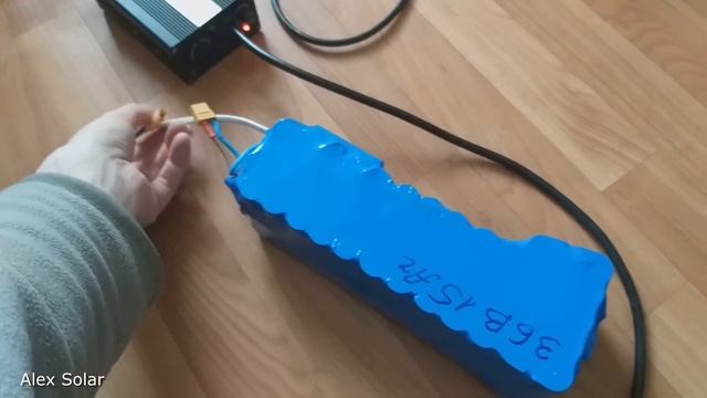 Солнечные батареи на балконе. Харьков выживаем. смотреть онлайн