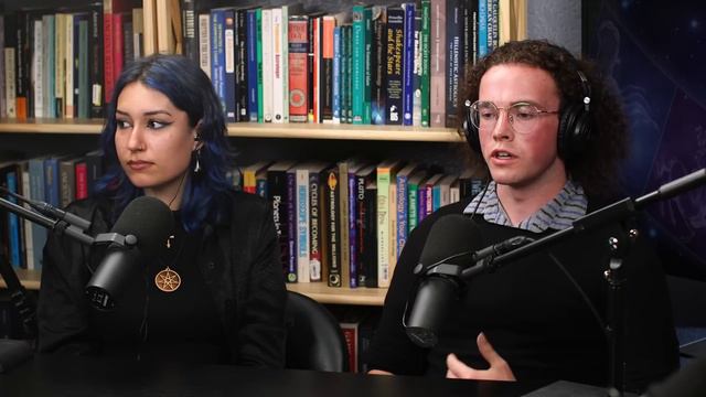 Astrology Chat with Stella and Cameron смотреть онлайн