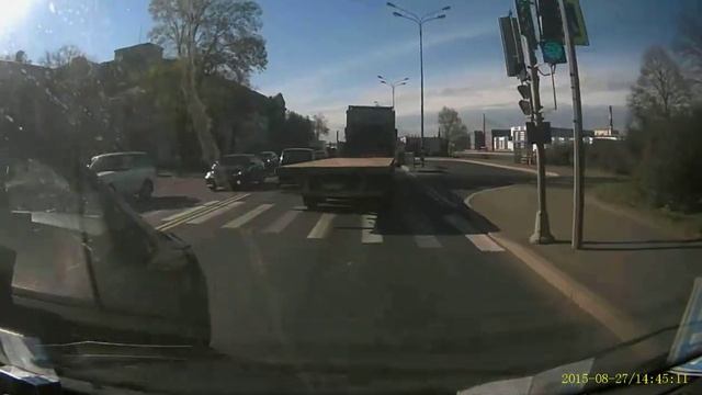 Октябрьская наб.