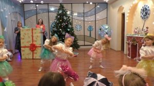 Средняя группа танец Куклы