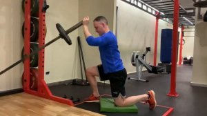 Лэндмайн жим одной рукой стоя на колене