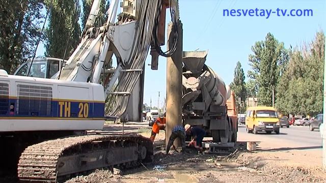 Надземный пешеходный мост уже строится смотреть онлайн