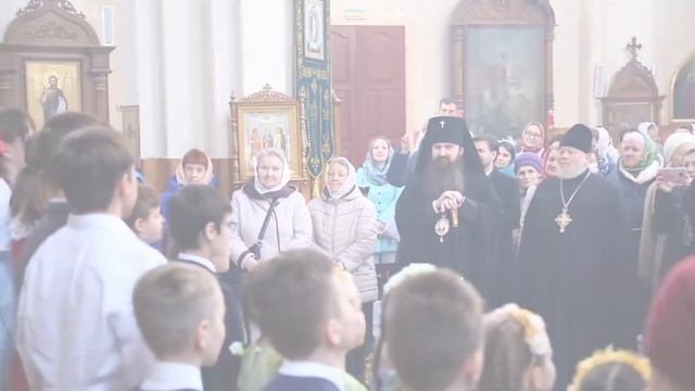 Вторник Светлой седмицы. Литургия в кафедральном соборе города Волковыска. Мгновения праздника смотреть онлайн