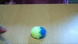 Милашка МИНЬОН своими руками ИЗ ПОМПОНОВ? Игрушки из помпонов? /Оригинальные украшения из помпонов?