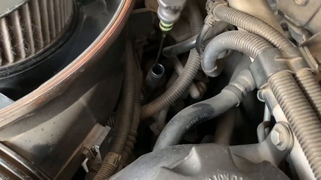 BMW X3 F25 N47 Engine Oil Level Check смотреть онлайн