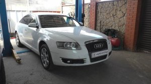 Замена крана отопителя печки на АУДИ А6 2008 AUDI A6 2,0 BPJ