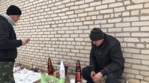 НА ЧТО ГОТОВ МУЖИК РАДИ 300 РУБЛЕЙ!? ВОТ ЭТО РЫБА СЕЛЕДКА!