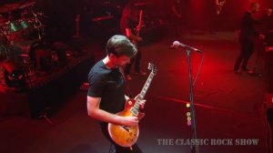 The Beatles "While My Guitar Gently Weeps" performed by The Classic Rock Show (2016)