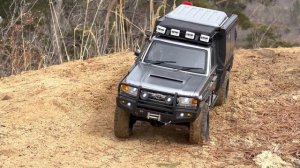 1/10 Scale RC4WD TF2 TOYOTA LAND CRUISER 70 Canopy & Camper St. Off-road Driving.