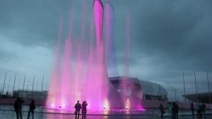 Поющие фонтаны в Олимпийском парке Сочи