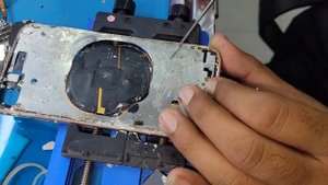 Замена заднего стекла Cracked iPhone 8 Back Glass FIX IT Yourself With This DIY Repair Guide!