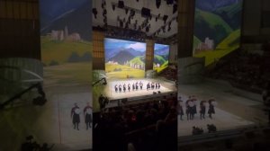 Шикарное выступление ансамбля «Вайнах» с юными гимнастками в Сочи