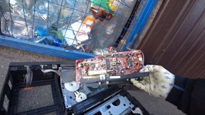 Иду искать находки на мусорку|помойка снова кормит и греет тяжелую жизнь в Европе #7