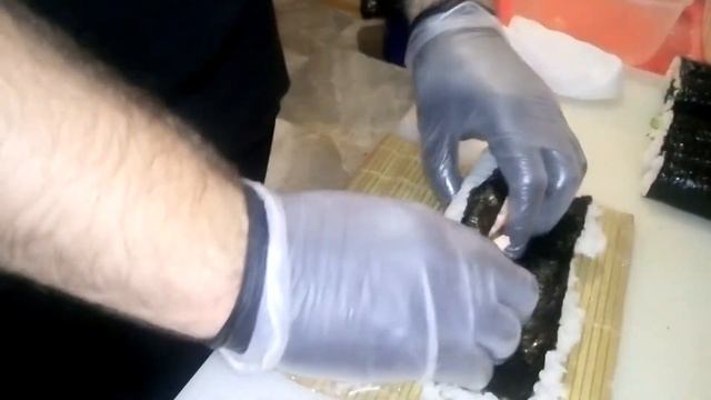 Ролл Калифорния с креветкой,как сделать смотреть онлайн