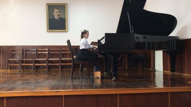 И.Беркович Вариации.Белгородская Альбина 7 лет. 1 кл. смотреть онлайн