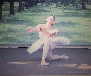 "Умирающий лебедь" Анны Павловой - балерина Маргарита Андреева