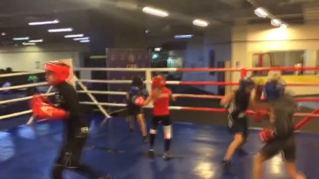 В гостях в СК Кинг смотреть онлайн