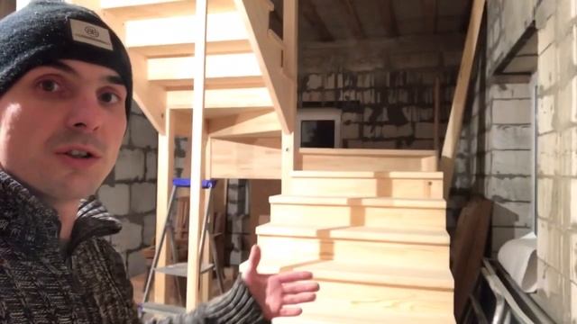 Лестница с подступенками на 180 градусов в Осу.