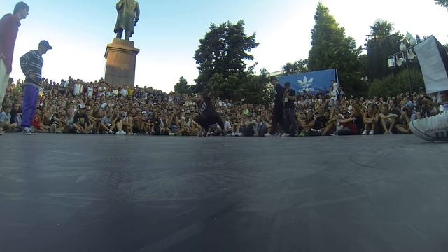 Yalta Summer Jam 2013 Сила и Мощь Inside/VanMo vs Drud/Lussy Sky смотреть онлайн
