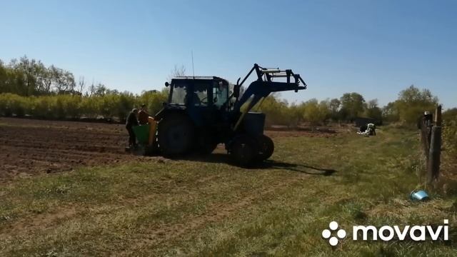 ПОСАДИЛИ ГЕКТАР КАРТОШКИ!ПОЛЬСКАЯ ДВУХРЯДНАЯ САЖАЛКА!У БЫКА ПОРТИТСЯ ХАРАКТЕР!ЦЫПЛЯТА ИЗ ИНКУБАТОР смотреть онлайн