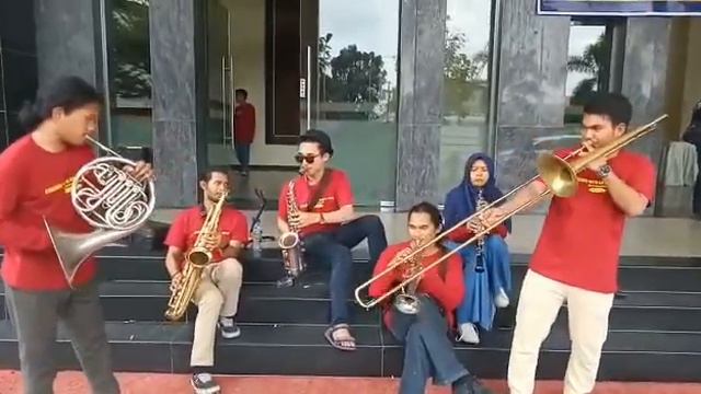 Ensambel tiup смотреть онлайн