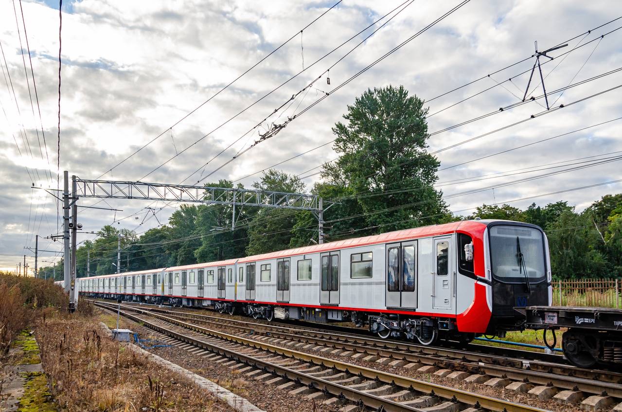 новые вагоны в метро санкт петербурга