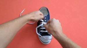 КАК ЗАВЯЗАТЬ ШНУРКИ НА КРОССОВКАХ. САМЫЙ ЛУЧШИЙ СПОСОБ