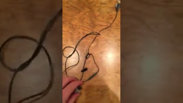 Bose SoundSport In-Ear Headphones Charcoal 741776-0010 смотреть онлайн