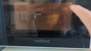 Как разогреть еду в микроволновке.