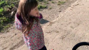 ВЛОГ/Поход с ребенком в больницу/прогулка/привет сосед