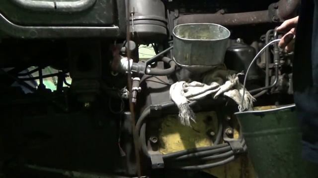Расчищаю обочины дорог от травы. Замена масла.