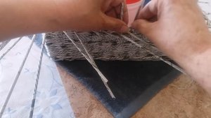 Загибка коса в три этапа. Плетение из газетных трубочек