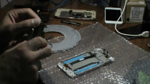 Замена дисплея экрана Xiaomi Redmi 4X с рамкой