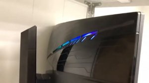 Монитор MSI MAG 271CQR бу с дефектом