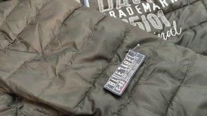 как спрятать дыру на куртке и пришить лэйбл или нашивку