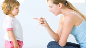 Почему родители кричат на детей?