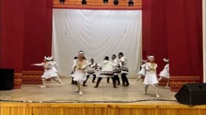 Северный танец «Дыхание Севера», ансамбль «Булгунняхтах Кэскилэ».