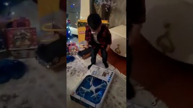 Приятно когда дарят подарки. смотреть онлайн