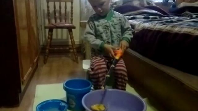 Игрушки. Рыбалка. Чем занять ребёнка. смотреть онлайн