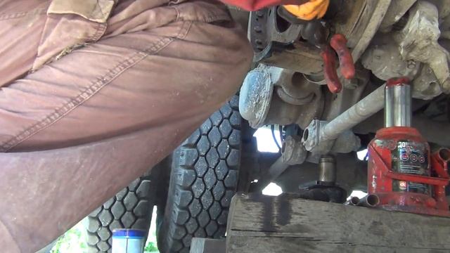 Заменил разжимной кулак и перевёл ступичные подшипники на Литол смотреть онлайн