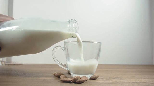 МОЛОКО И МОЛОЧНЫЕ ПРОДУКТЫ ВО ВРЕМЯ БЕРЕМЕННОСТИ | Польза и вред молока для беременных