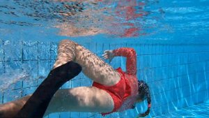 Что под водой? Тренируюсь в маске и ластах. Часть #1