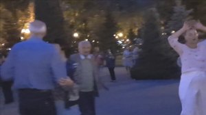 ЧЕРВОНУ РУТУ НЕ ШУКАЙ ВЕЧОРАМИ