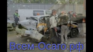 В Сети разместили видео со столкновением трех грузовиков на Сахалине